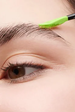 Gel à sourcils fixateur