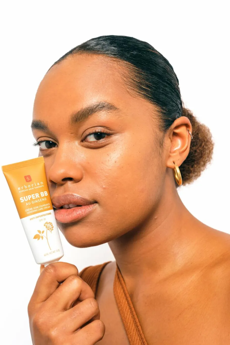 Super BB Crème couvrante anti-imperfections teinte doré SPF20